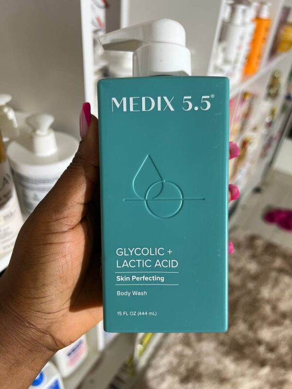 Medix 5.5 Glycolic + Lactic Acid Body Wash