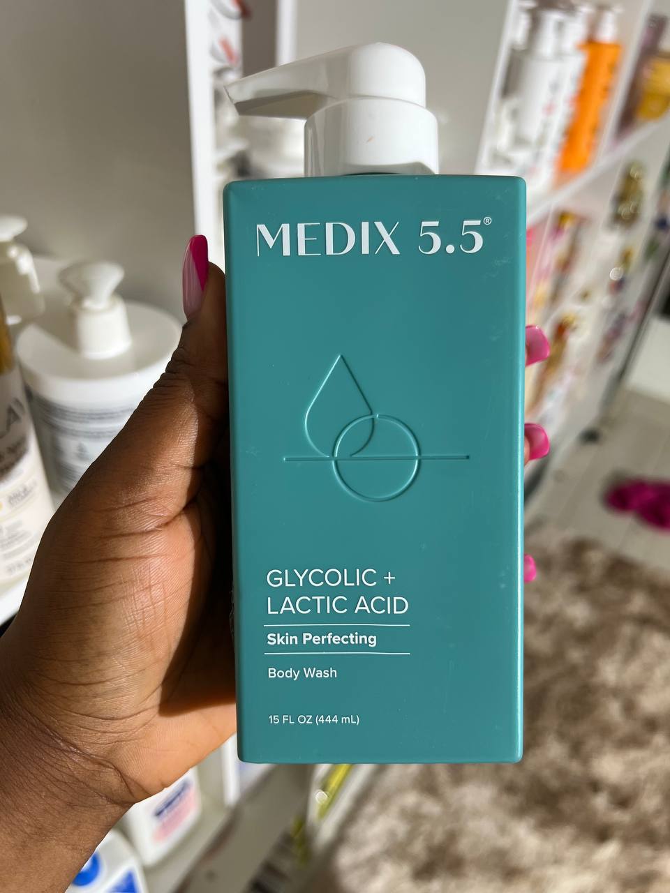 Medix 5.5 Glycolic + Lactic Acid Body Wash